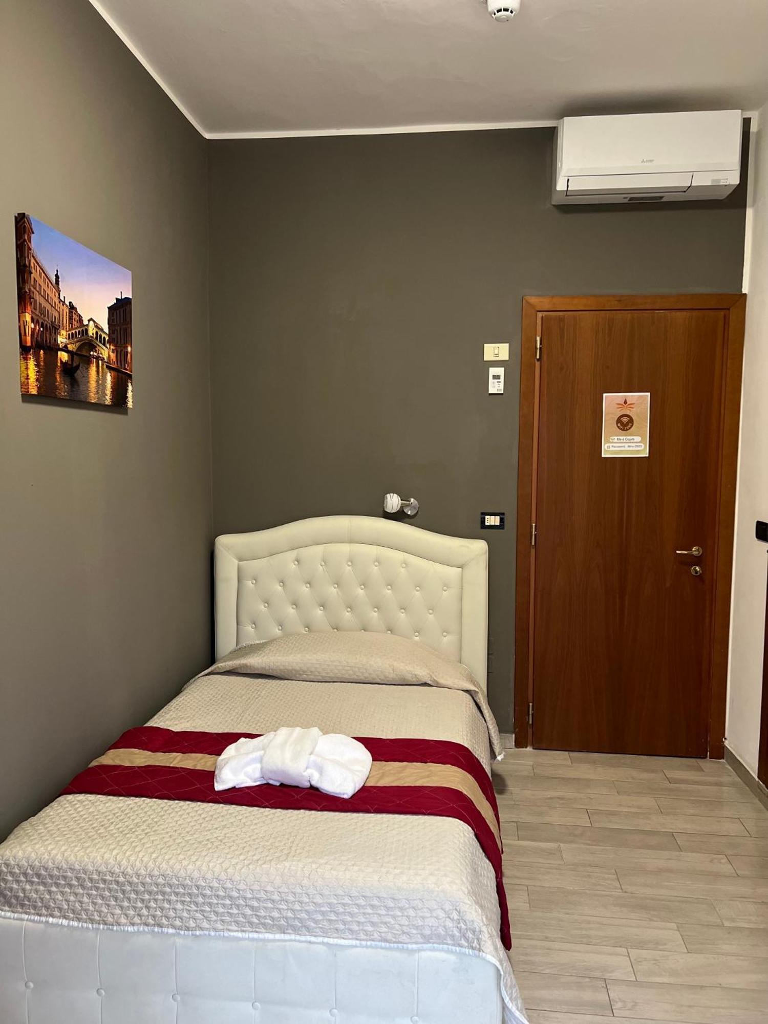 Hotel Miro リミニ エクステリア 写真