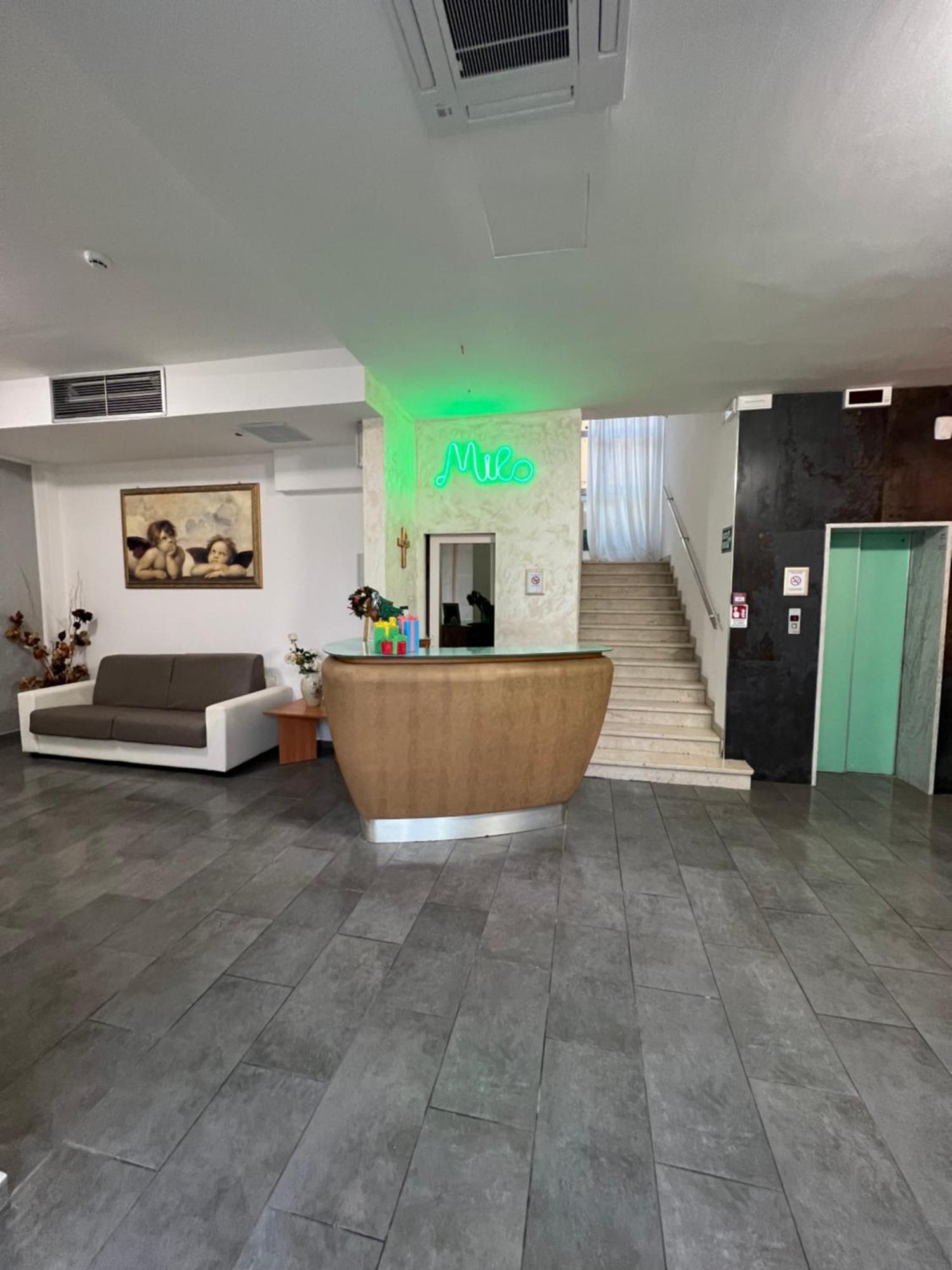 Hotel Miro リミニ エクステリア 写真